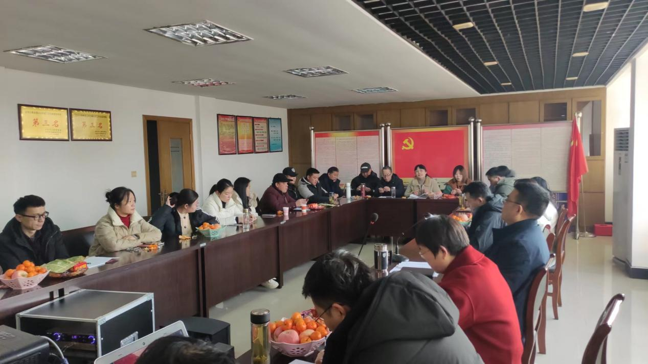 凝心聚力謀發(fā)展，踔厲奮發(fā)譜新篇
